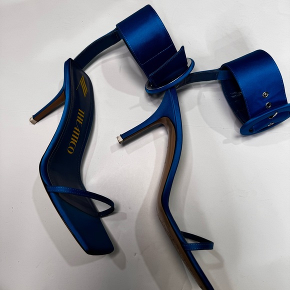 The Attico Blue open-toe buckle-detail sandals - Picture 3 of 6